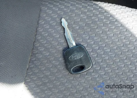 2005 Ford Focus Zx5 z USA, uszkodzony, nr VIN 3FAFP37NX5R122015